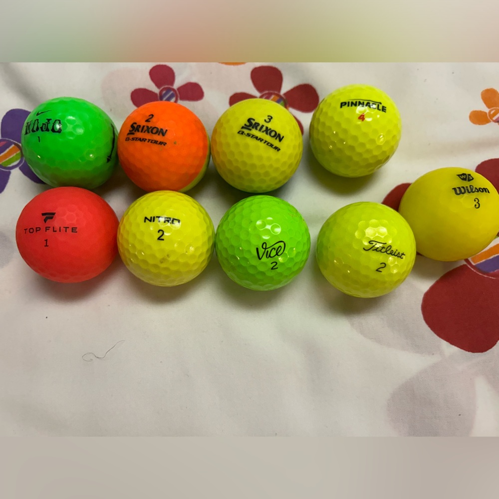 Assorted set of golf balls 9 total